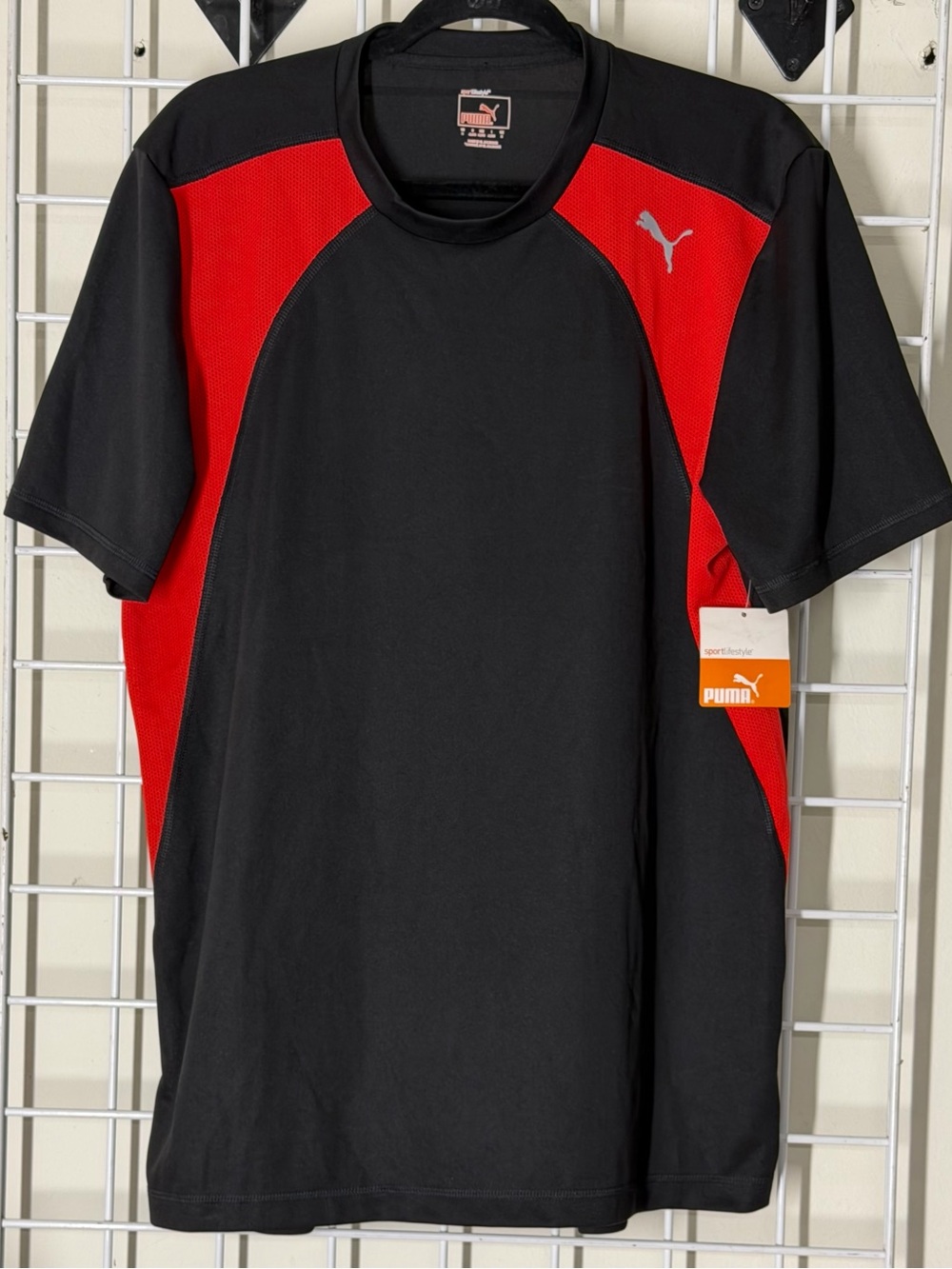 Puma Sport Black and Red Short Sleeve Athletic Tee Size Medium New with tag